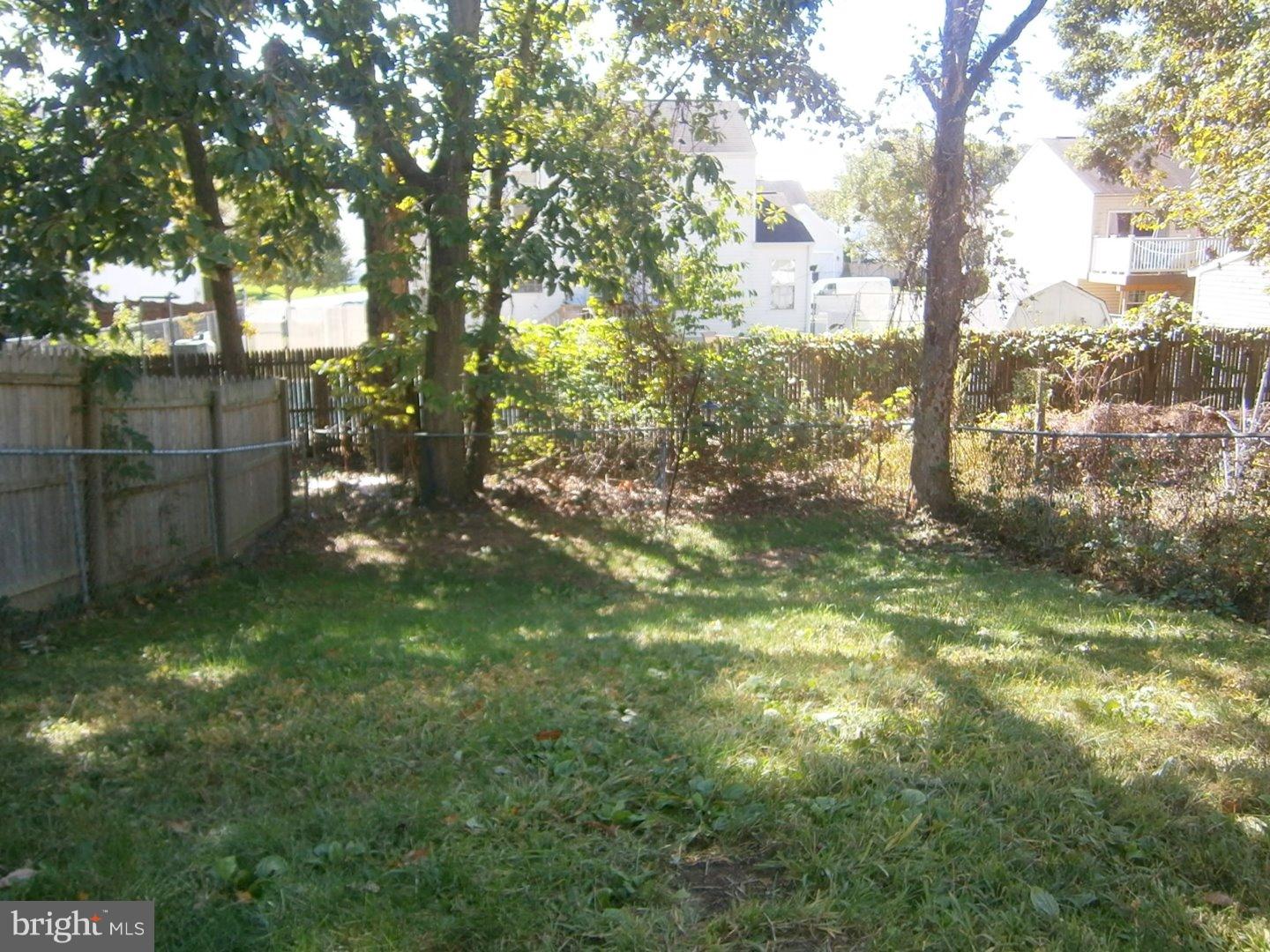 126 Hampshire Road Sicklerville, NJ 08081 - Photo 18 of 18 Gallery Image 18
