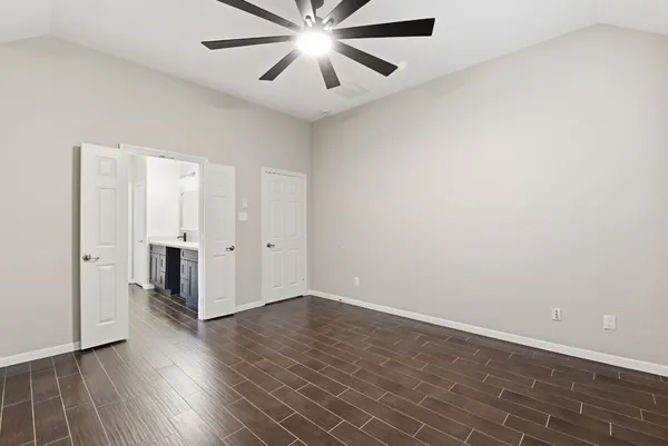 $2,350 | 25542 Saddlebrook Village Drive, Tomball, TX 77375