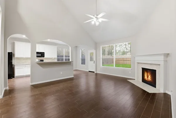 $2,350 | 25542 Saddlebrook Village Drive, Tomball, TX 77375