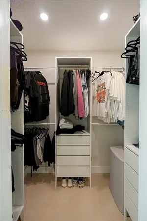 $6,500 | 7548 Adventure Avenue, North Bay Village, FL 33141