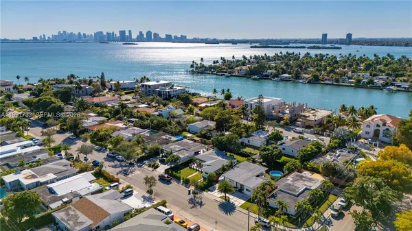 $6,500 | 7548 Adventure Avenue, North Bay Village, FL 33141