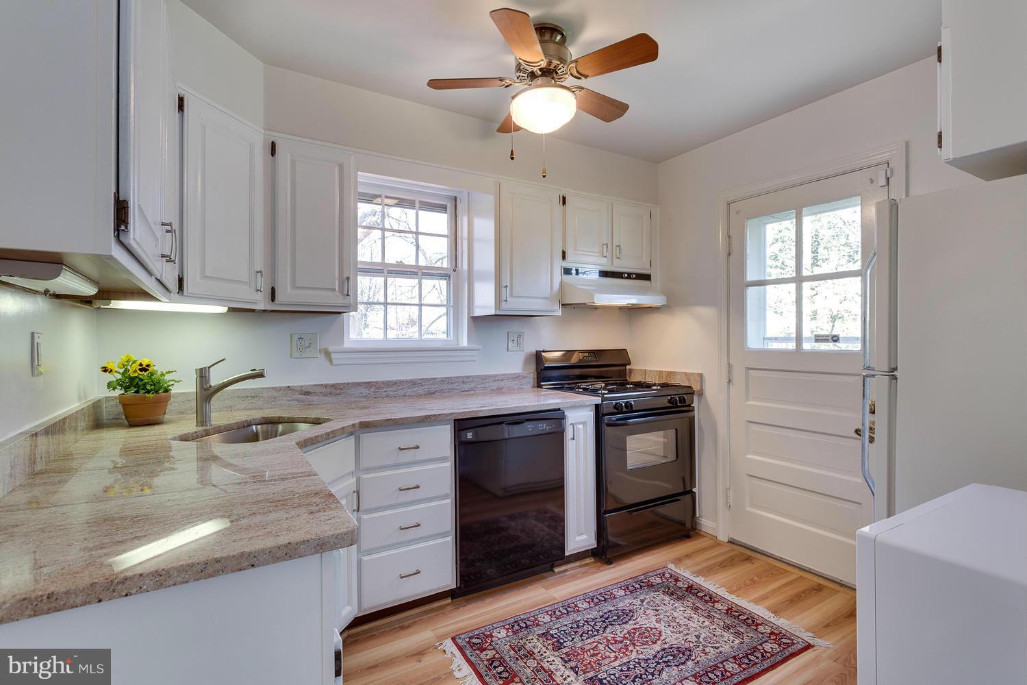217 Franklin Avenue Silver Spring, MD 20901 - Photo 3 of 12 Kitchen