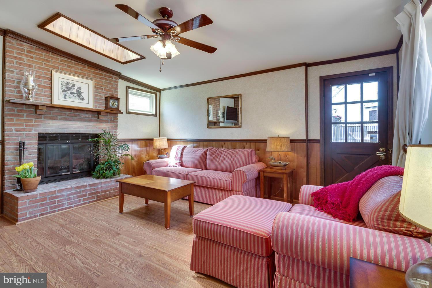 217 Franklin Avenue Silver Spring, MD 20901 - Photo 6 of 12 Family Room