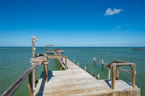 $795,000 | 646 Copano Ridge Road, Rockport, TX 78382