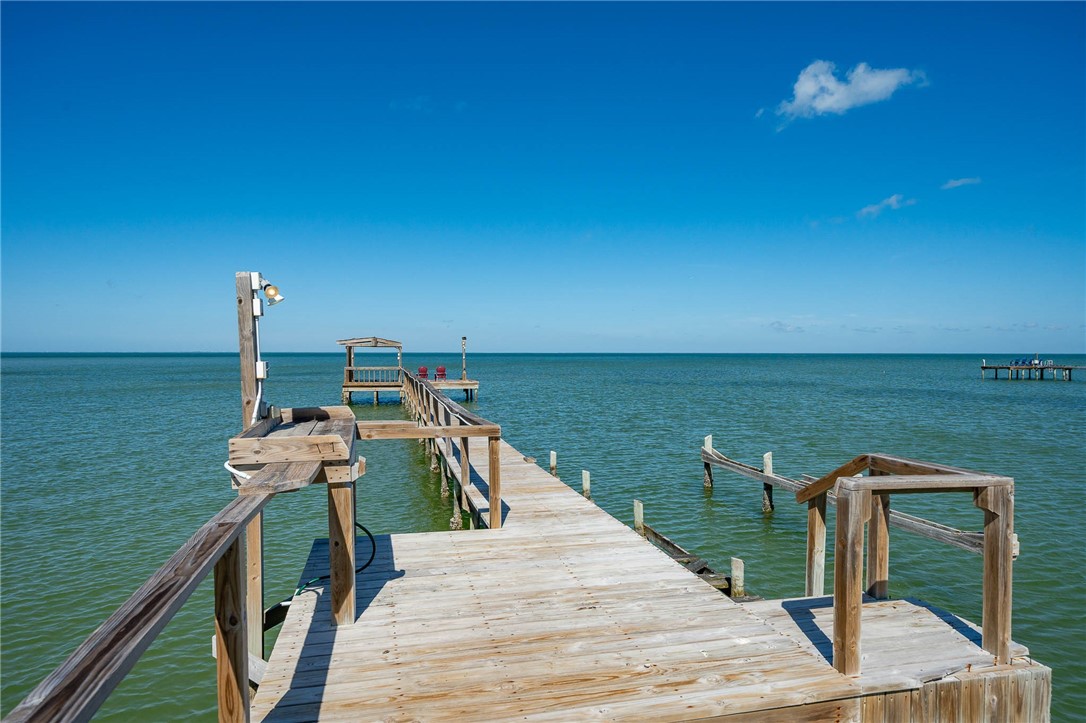 646 Copano Ridge Road Rockport, TX 78382 - Photo 5 of 40