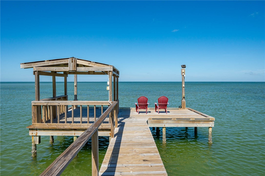 646 Copano Ridge Road Rockport, TX 78382 - Photo 7 of 40