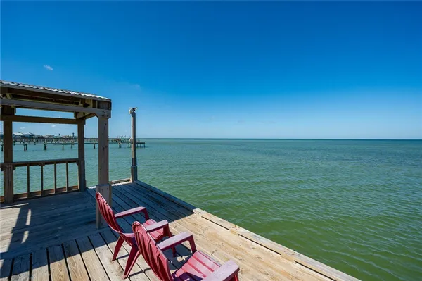 $795,000 | 646 Copano Ridge Road, Rockport, TX 78382