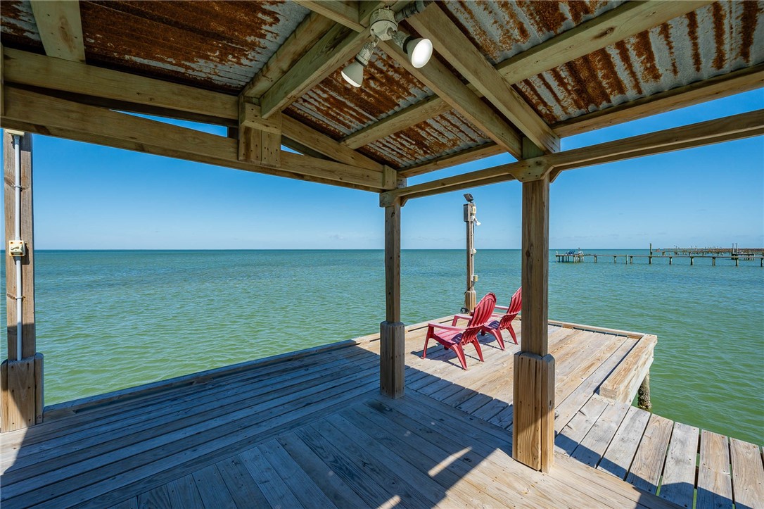646 Copano Ridge Road Rockport, TX 78382 - Photo 9 of 40