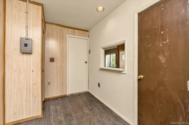 $595,000 | 1 Ranch Lane, Levittown, NY 11756