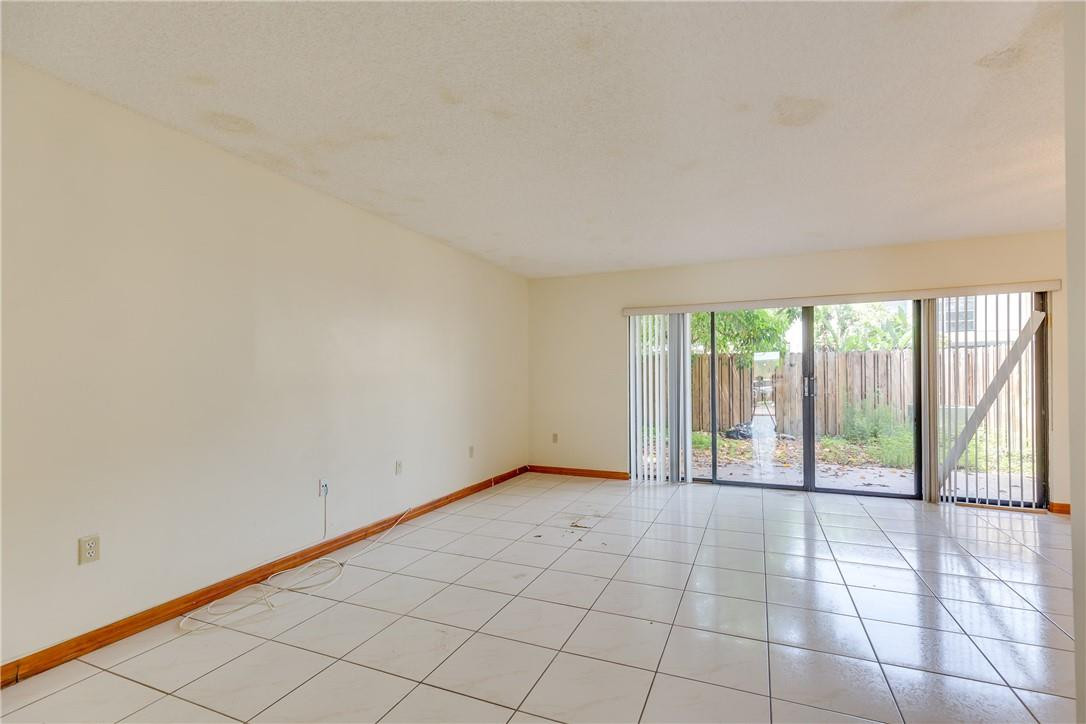 3341 Raleigh Street, Unit 2E Hollywood, FL 33021 - Photo 6 of 24 Photo 6
