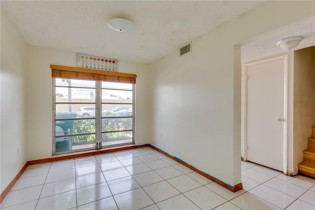3341 Raleigh Street, Unit 2E Hollywood, FL 33021 - Photo 7 of 24 Photo 7