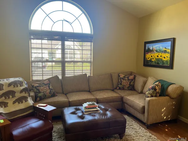 $789,000 | 15 Constantine Way, Mount Sinai, NY 11766