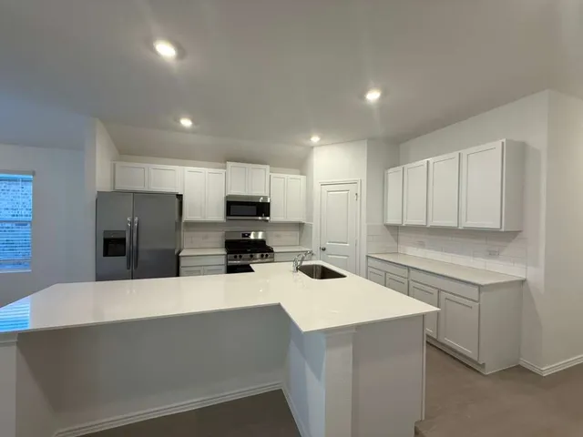 $2,350 | 591 Sormonne Loop, Kyle, TX 78640