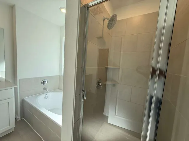 $2,350 | 591 Sormonne Loop, Kyle, TX 78640