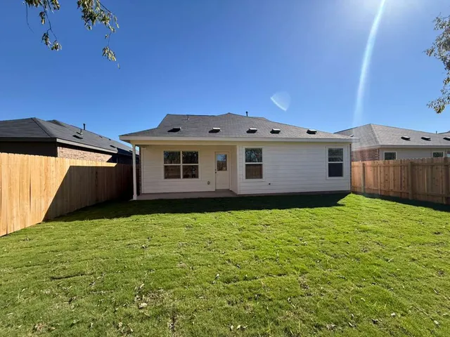 $2,350 | 591 Sormonne Loop, Kyle, TX 78640