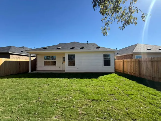 $2,350 | 591 Sormonne Loop, Kyle, TX 78640