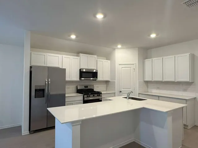 $2,350 | 591 Sormonne Loop, Kyle, TX 78640