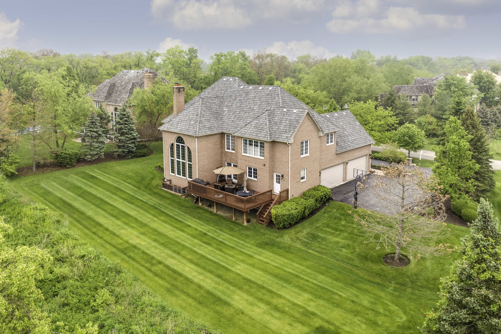 4907 Clover Court Long Grove, IL 60047 - Photo 62 of 67 a view of a house with a big yard