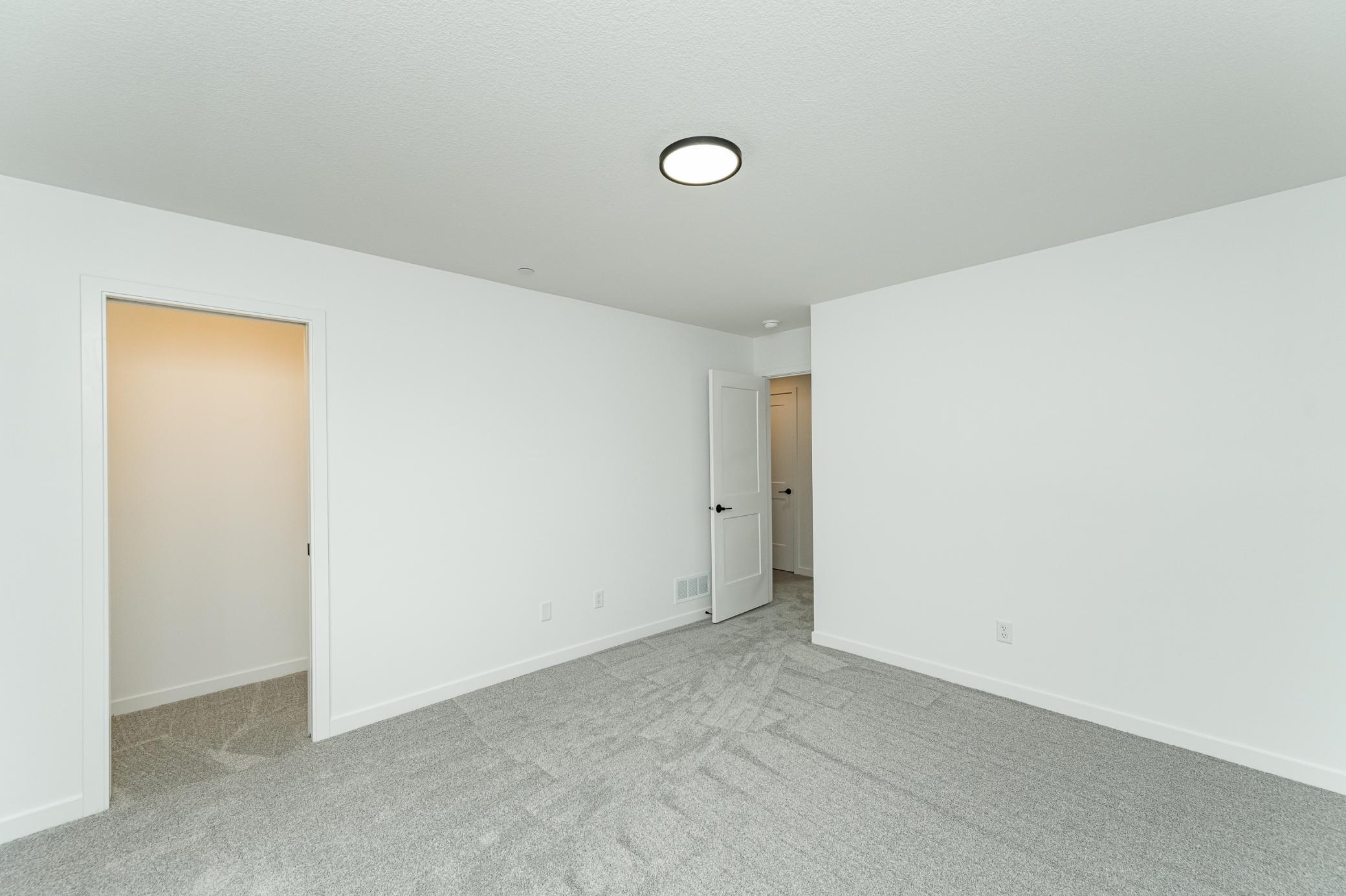 1073 Century Village Lane Northeast Rochester, MN 55906 - Photo 15 of 20