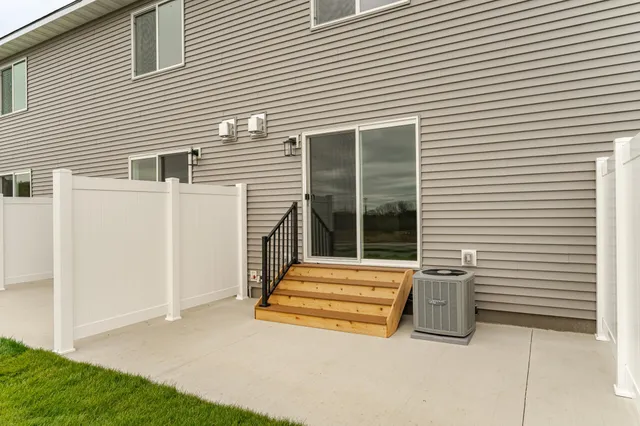 $327,950 | 1073 Century Village Lane Northeast, Rochester, MN 55906