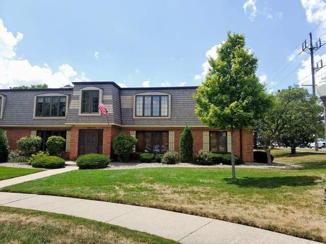 $216,900 | 1537 Maple Place, Schererville, IN 46375