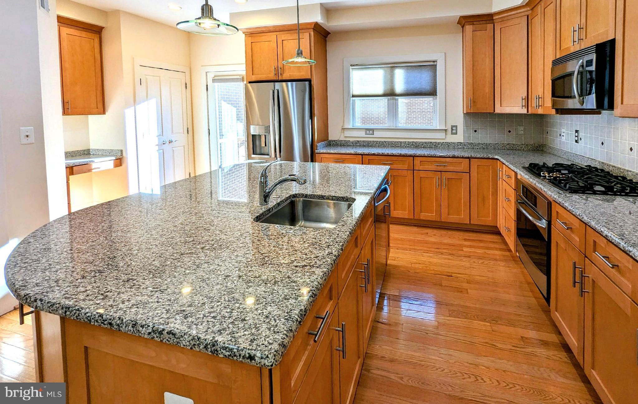 4153 Legato Road Fairfax, VA 22033 - Photo 24 of 57
