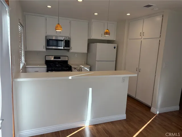 $4,000 | 32 Fairside, Irvine, CA 92614