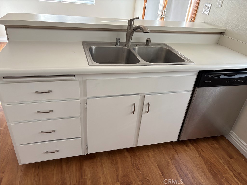 32 Fairside Irvine, CA 92614 - Photo 25 of 28