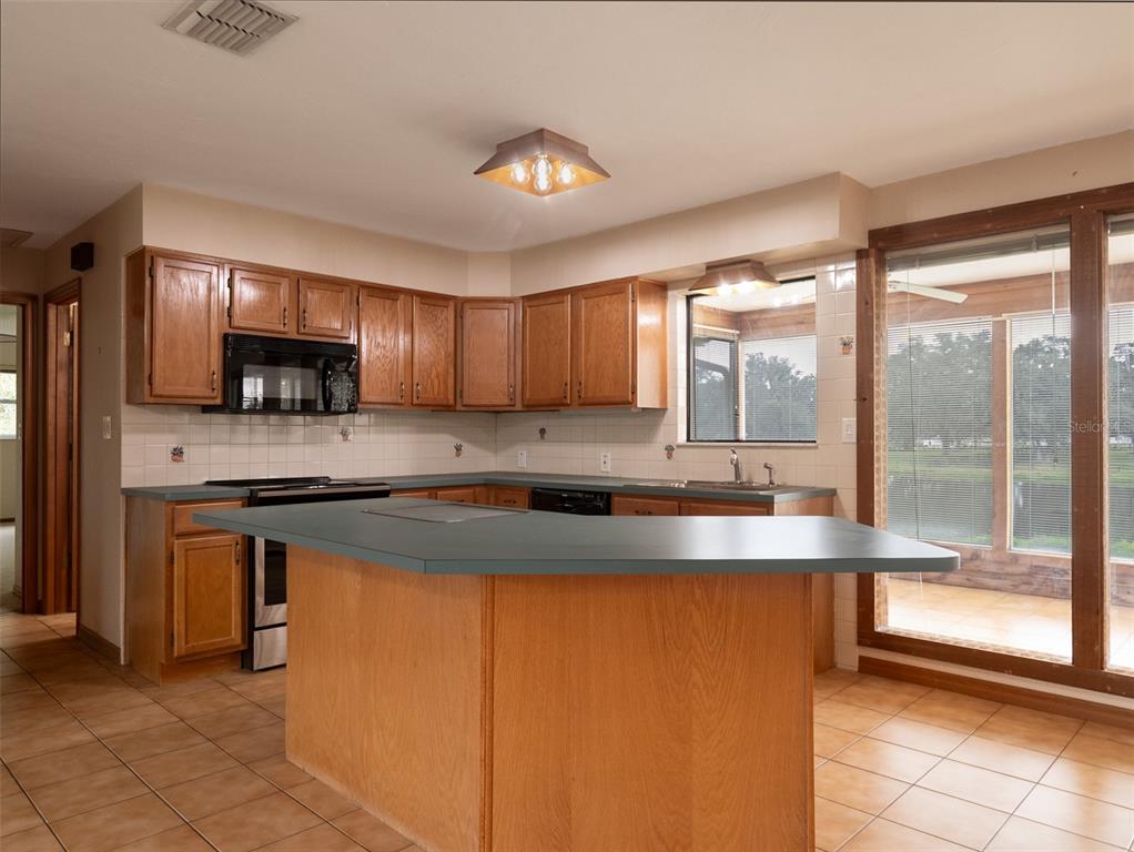 11901 Northwest 83rd Terrace Reddick, FL 32686 - Photo 37 of 47