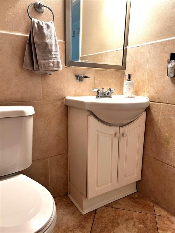 14545 Southwest 34th Terrace Road Ocala, FL 34473 - Photo 23 of 33 Bathroom 2