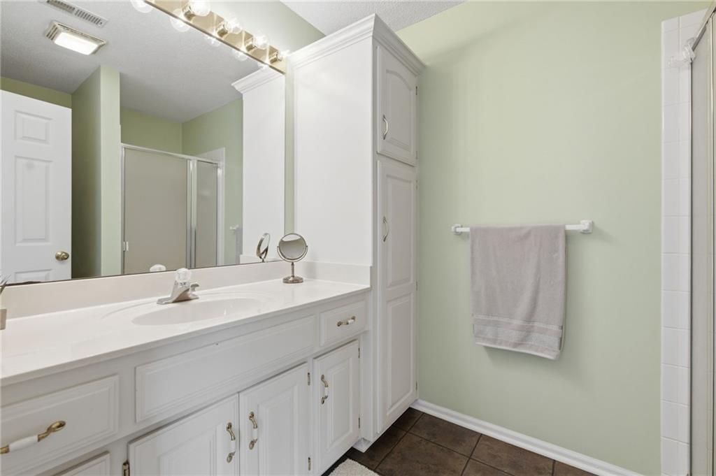 5710 Pflumm Road Shawnee, KS 66216 - Photo 27 of 55