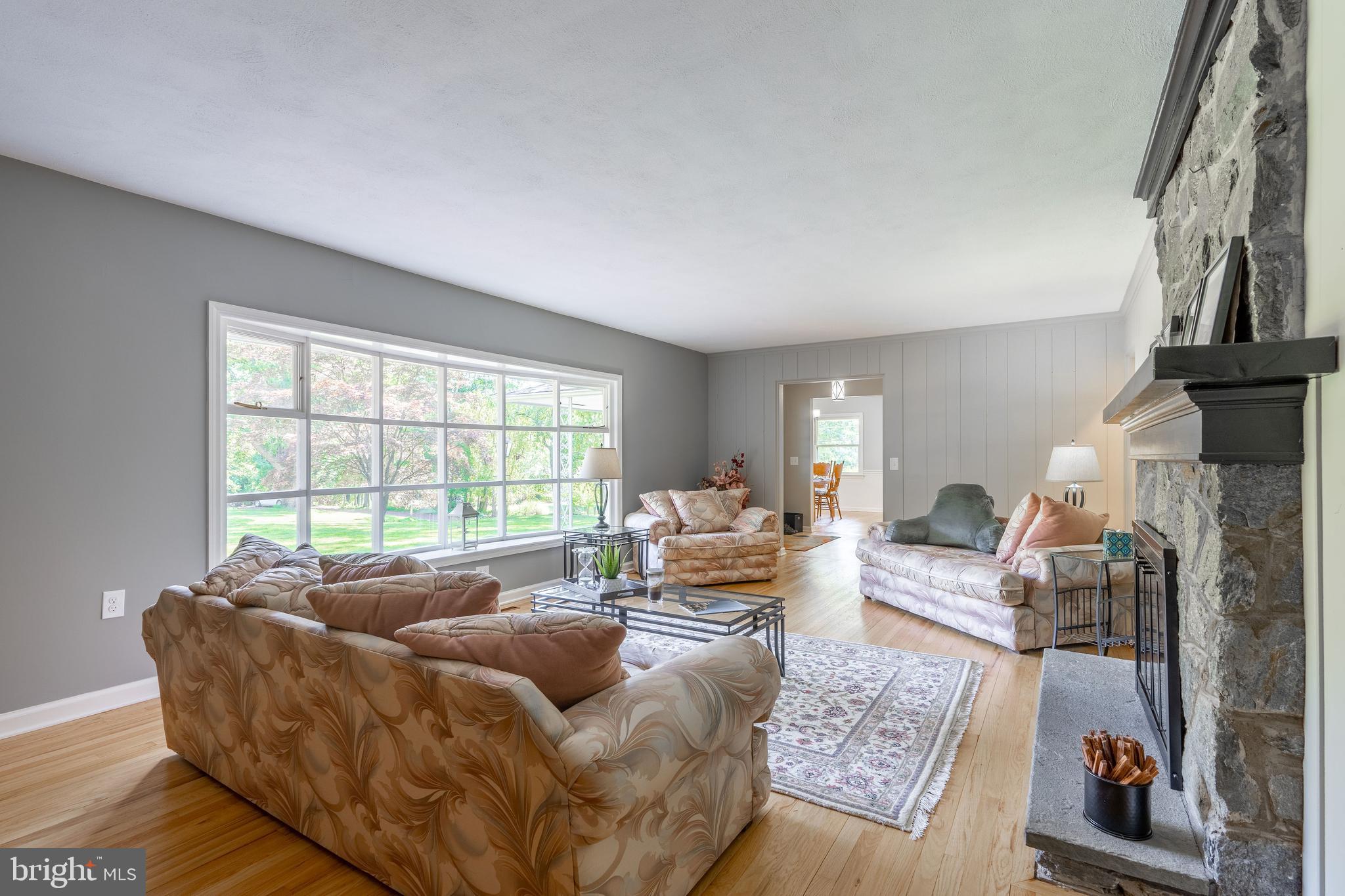 28 Mountainview Road Ewing, NJ 08628 - Photo 12 of 33 Living room from opposite end of room