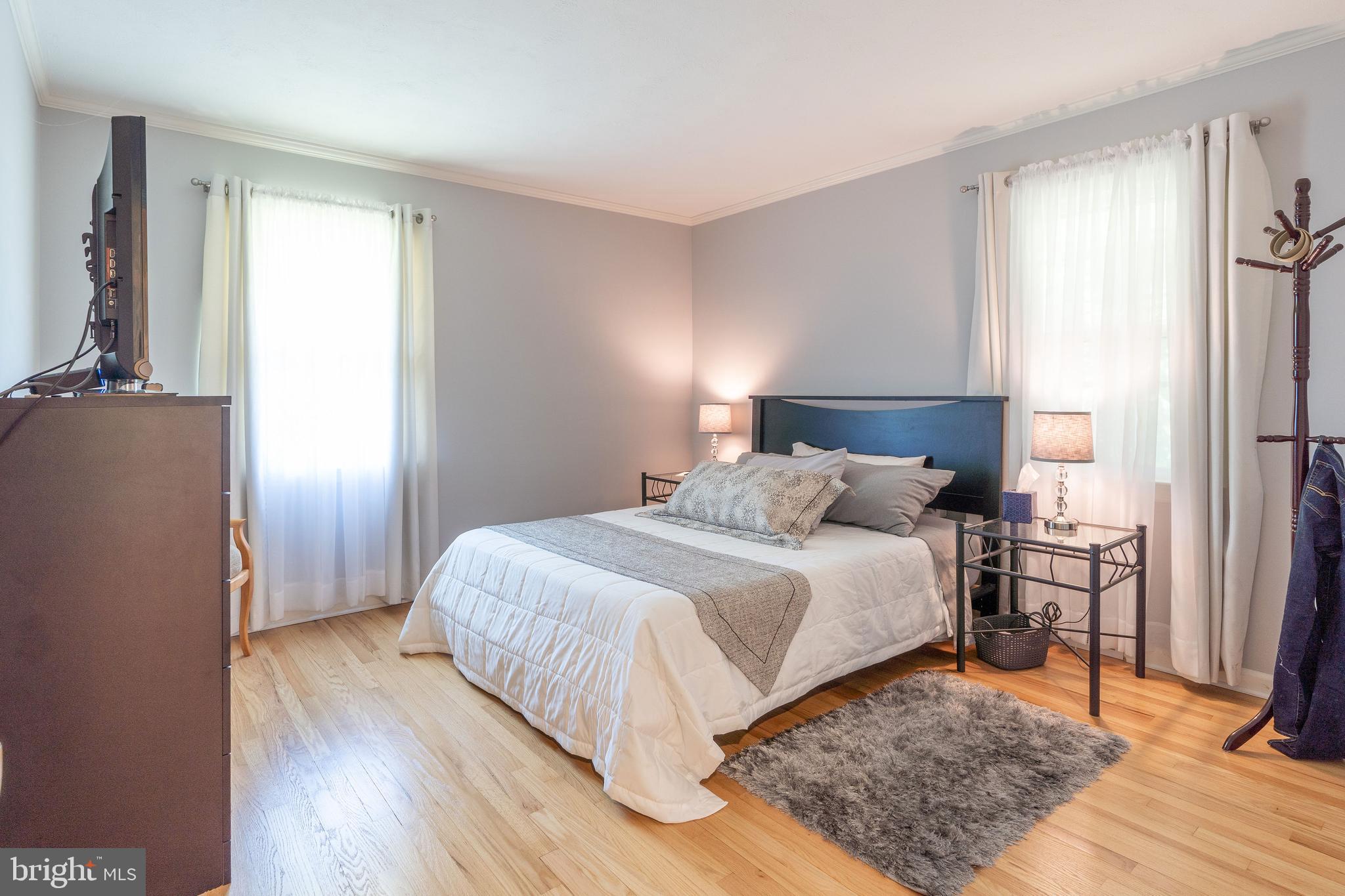 28 Mountainview Road Ewing, NJ 08628 - Photo 18 of 33 Corner third bedroom