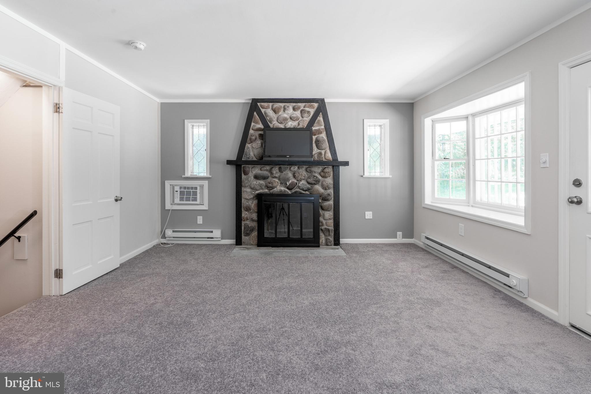 28 Mountainview Road Ewing, NJ 08628 - Photo 20 of 33 Office/Media room with stone fireplace