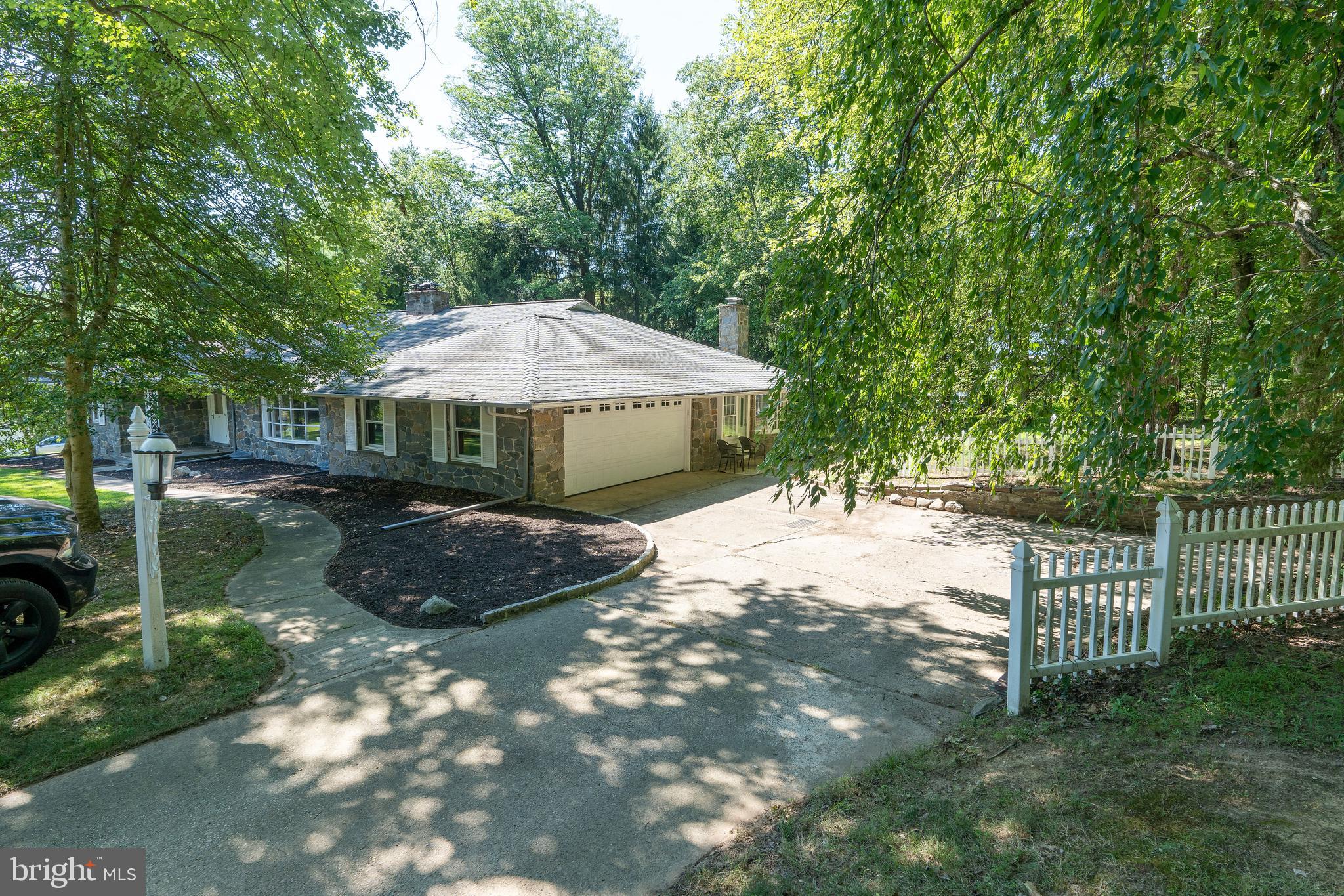 28 Mountainview Road Ewing, NJ 08628 - Photo 28 of 33 Driveway and walkway