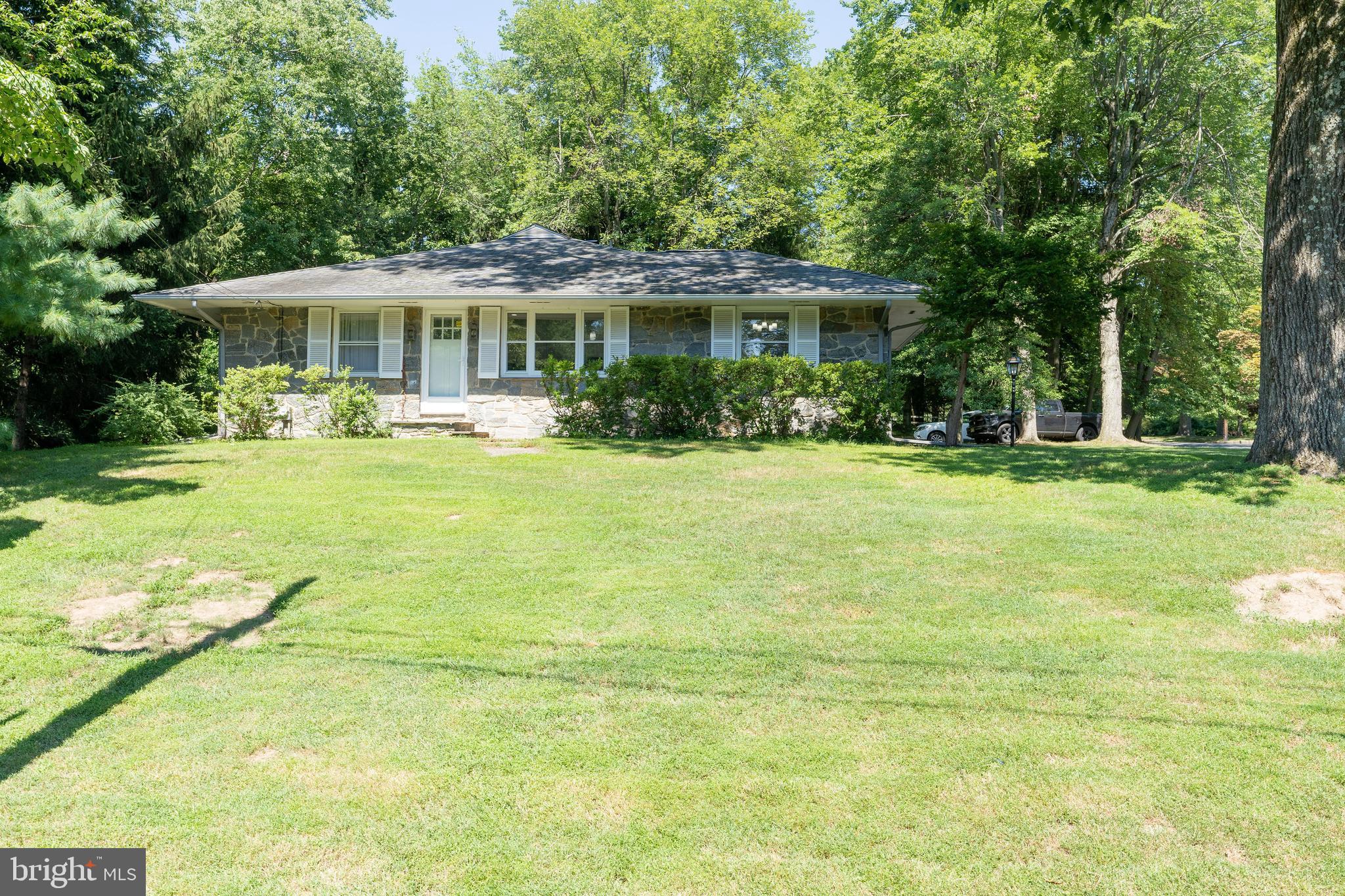 28 Mountainview Road Ewing, NJ 08628 - Photo 31 of 33 Ample room for fun and distancing