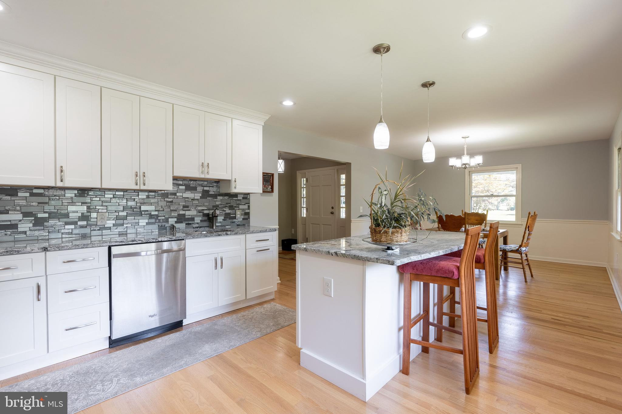 28 Mountainview Road Ewing, NJ 08628 - Photo 6 of 33 Premium back splash