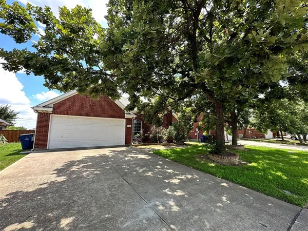 $2,750 | 9733 Lovers Lane, Frisco, TX 75035