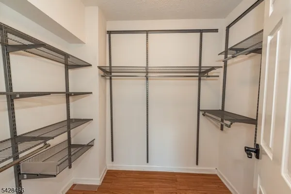 $2,550 | 300 Main Street, Unit 415, Little Falls, NJ 07424