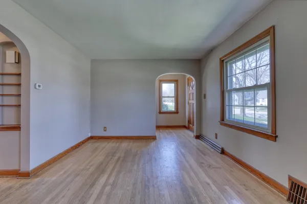 $250,000 | 8621 West Montana Avenue, West Allis, WI 53227