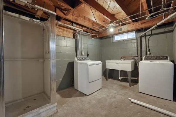 $250,000 | 8621 West Montana Avenue, West Allis, WI 53227