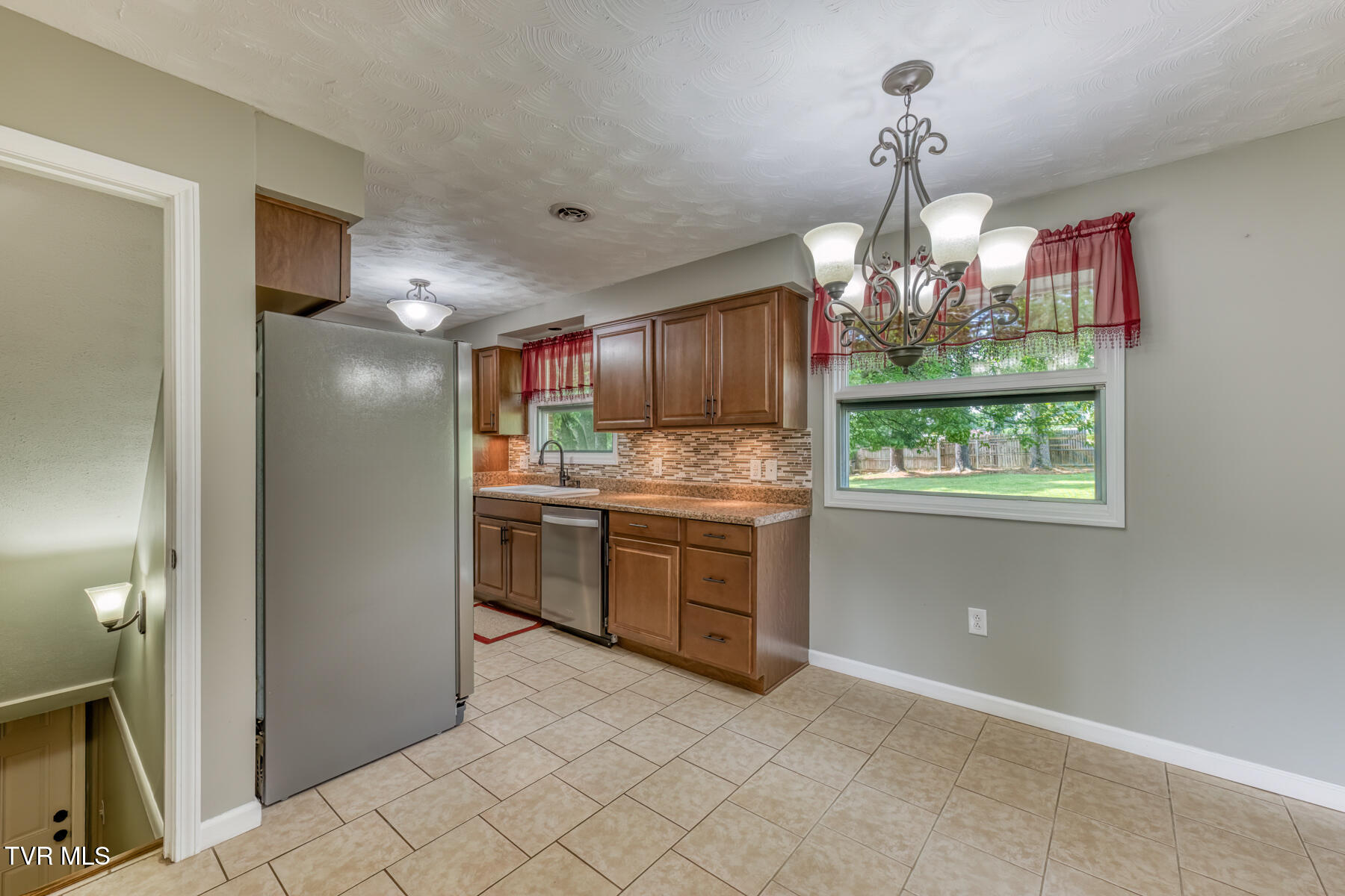 517 Kilkenny Road Kingsport, TN 37664 - Photo 14 of 54 517 Kilkenny Rd-12