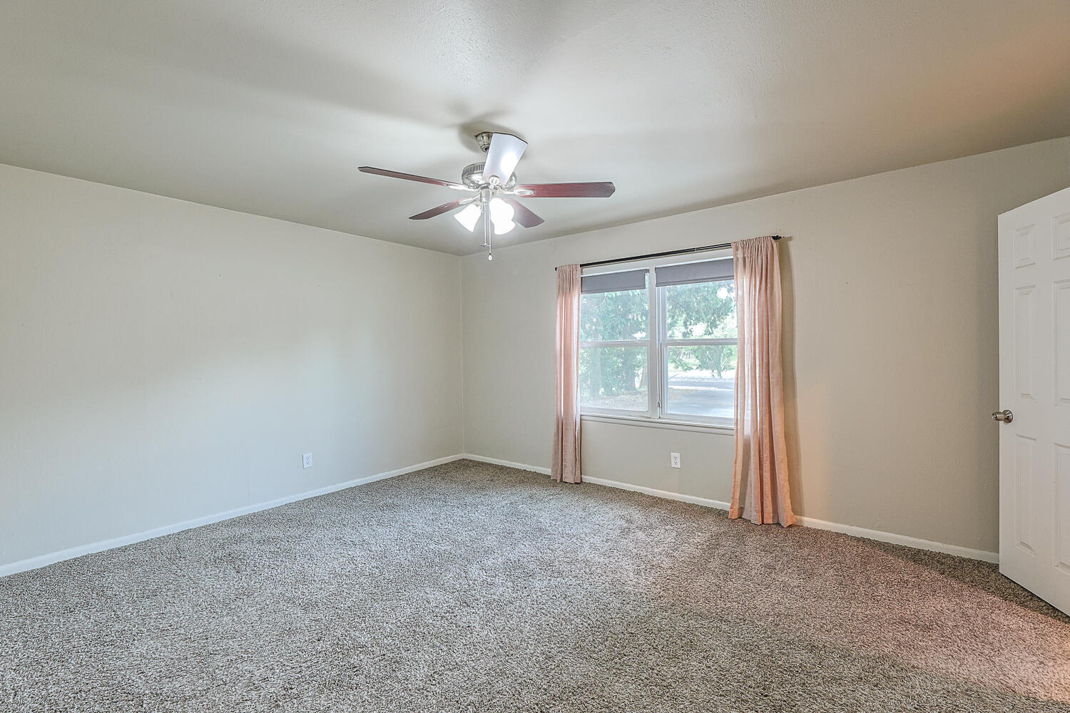 4208 40th Street Lubbock, TX 79413 - Photo 23 of 51 Primary Bedroom