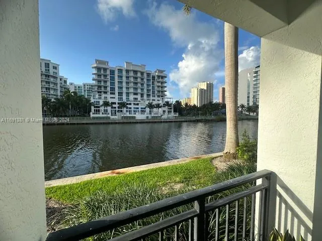 $3,500 | 3175 Northeast 184th Street, Unit 3103, Aventura, FL 33180
