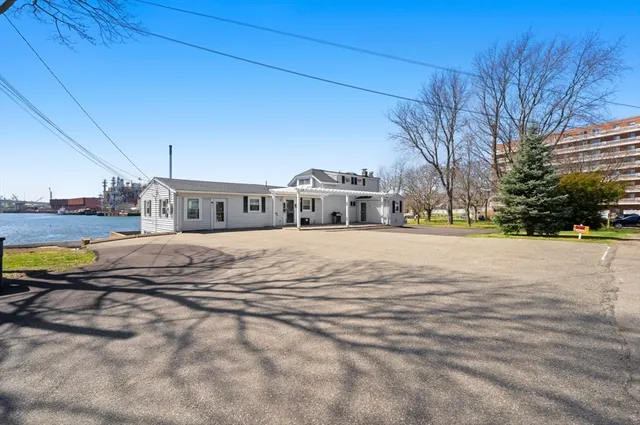 $3,600 | 53 St Germain Street, Unit 3, Quincy, MA 02169