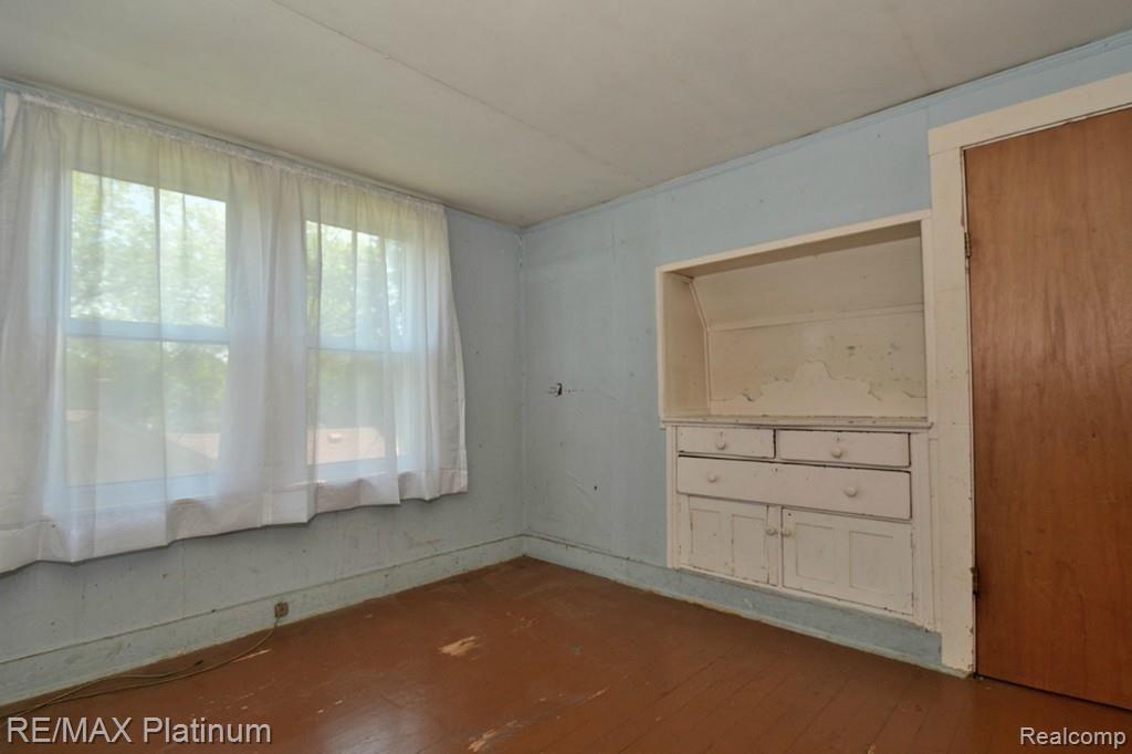 710 East Highland Road Howell, MI 48843 - Photo 8 of 11