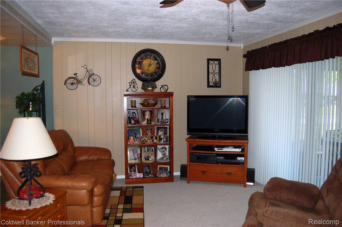 19066 Stonewood Road Riverview, MI 48193 - Photo 11 of 37 DSC_5959.JPG