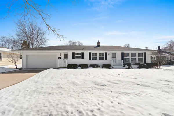 $279,900 | 1206 Vliet Street, Kewaunee, WI 54216