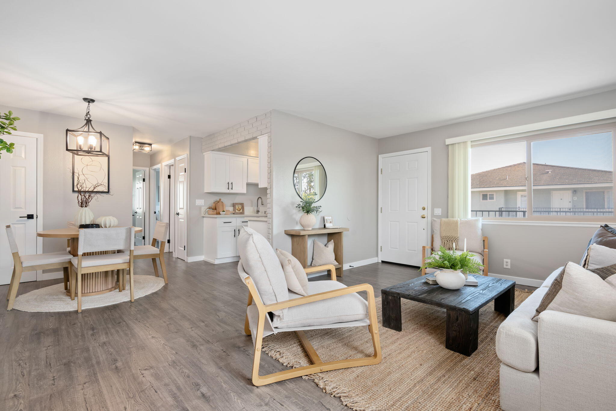 5915 Birch Street, Unit 4 Carpinteria, CA 93013 - Photo 1 of 18 Living Area