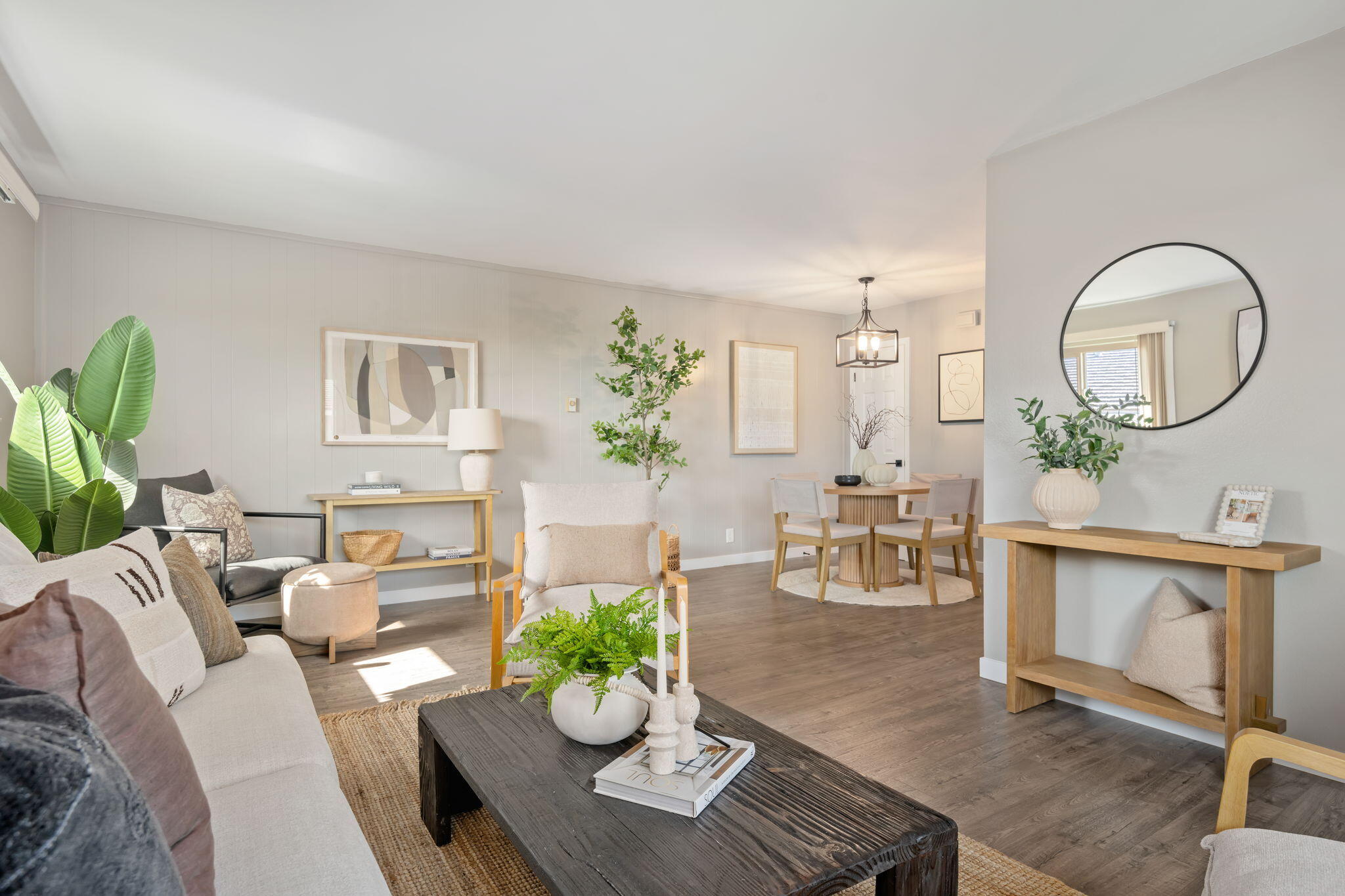 5915 Birch Street, Unit 4 Carpinteria, CA 93013 - Photo 4 of 18 Living Area